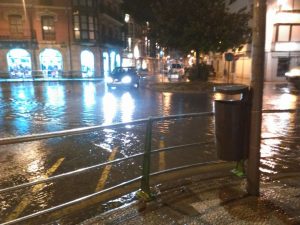 Rotonda San Fco inundada por lluvias