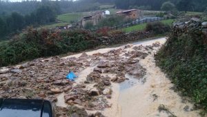Argayos inundaciones ctra Juncal Guriezo (2)