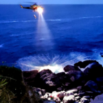 Coche caido acantilado Ostende (6)