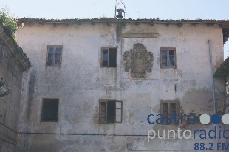 EL AYUNTAMIENTO DE CASTRO URDIALES Y LA JUNTA DE OTAÑES DENUNCIARÁN EL ESTADO DE RUINA DEL EDIFICIO DEL OBISPADO COLINDANTE CON LOS QUE SE VAN A DERRIBAR