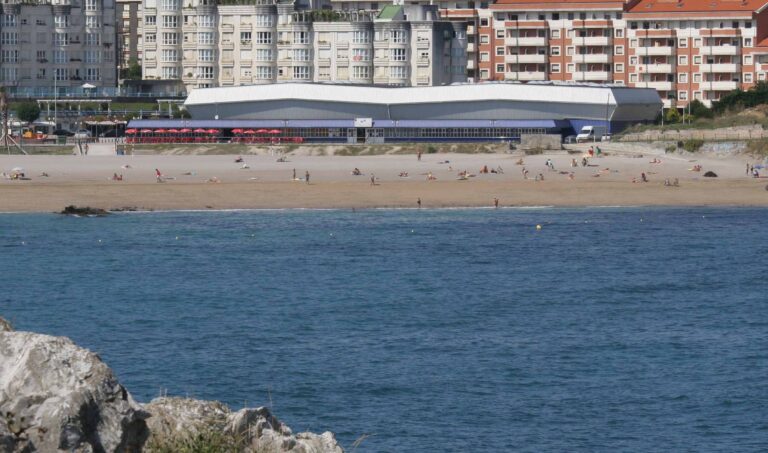 EL AYUNTAMIENTO DE CASTRO URDIALES SACA A CONCURSO LAS OBRAS DE REHABILITACIÓN ENERGÉTICA Y MEJORA DE LA ACCESIBILIDAD Y HABITABILIDAD DEL POLIDEPORTIVO PERU ZABALLA