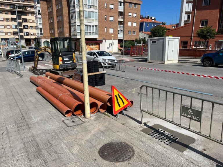 OBRAS PARA LA MEJORA DEL DRENAJE EN LA CALLE LEONARDO RUCABADO