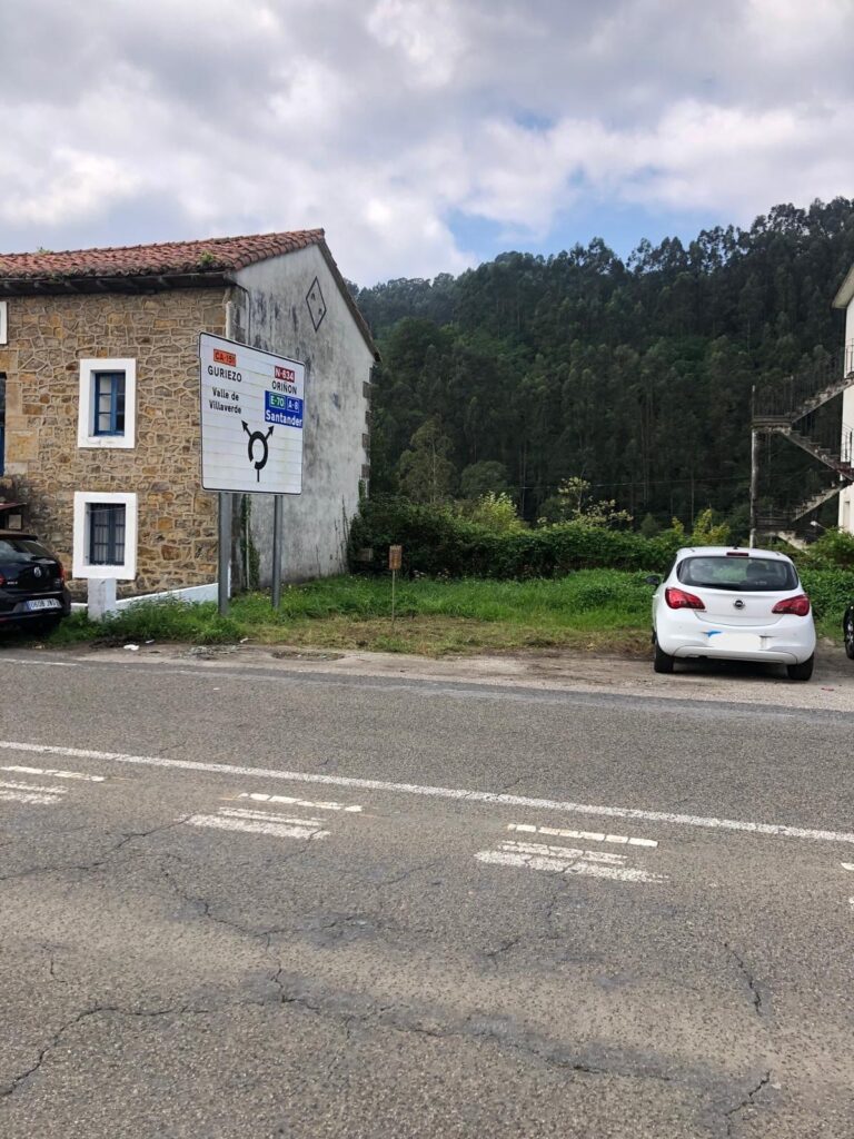 EL AYUNTAMIENTO DE GURIEZO REUBICA LOS CONTENEDORES DE EL PONTARRÓN, QUE ERAN UN FOCO “DE SUCIEDAD Y VERTIDOS DE BASURAS Y ESCOMBROS”