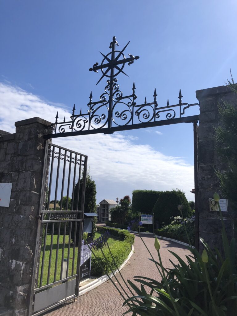 LA LÍNEA 1 DEL CASTROBÚS SALDRÁ DESDE EL CEMENTERIO DE BALLENA HOY Y MAÑANA CON MOTIVO DE TODOS LOS SANTOS