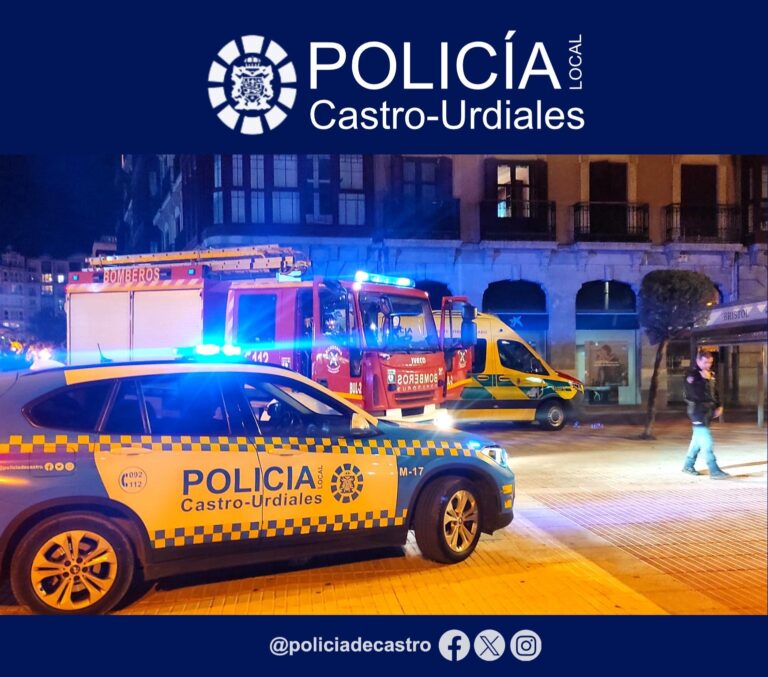 UN HOMBRE DE 58 AÑOS SE ENCIERRA EN EL CAJERO AUTOMÁTICO DE CAIXABANK Y PROVOCA UN FUEGO EN SU INTERIOR