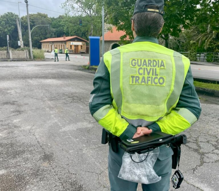 TRÁFICO INICIA UNA CAMPAÑA ESPECIAL DE CONTROL SOBRE ALCOHOLEMIA Y DROGAS CON MOTIVO DE LAS FIESTAS NAVIDEÑAS