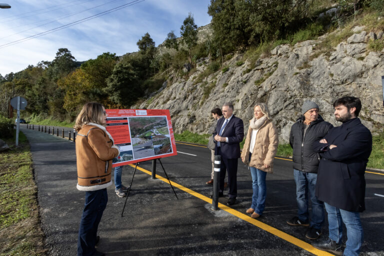 EL CONSEJERO DE FOMENTO INAUGURA LAS OBRAS DE ESTABILIZACIÓN DE TALUDES EN LA CARRETERA DE ORIÑÓN A SONABIA QUE SUPONDRÁN “UN ANTES Y UN DESPUÉS EN MATERIA DE SEGURIDAD”