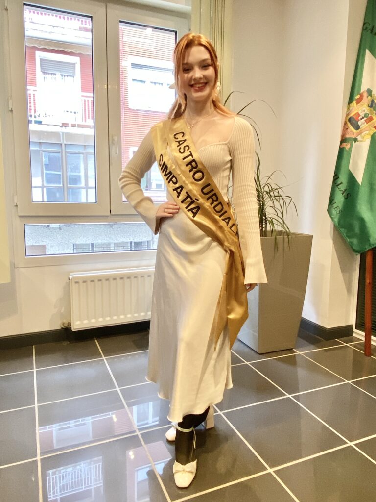 MISS GRAND CASTRO URDIALES, ELEGIDA MISS SIMPATÍA POR SUS COMPAÑERAS EN EL CERTAMEN REGIONAL