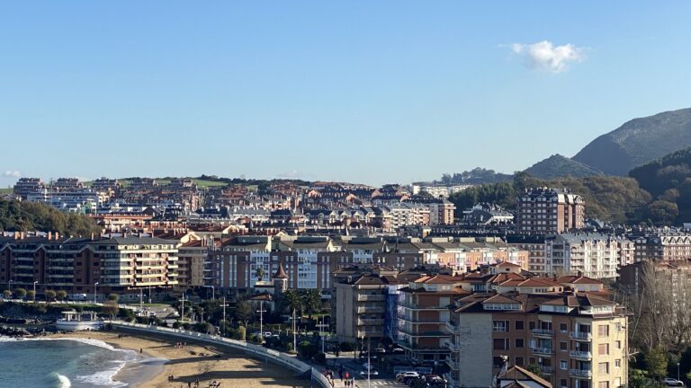 ANALIZAMOS LOS MOTIVOS DE LA FALTA DE VIVIENDA PARA COMPRA Y ALQUILER EN CASTRO URDIALES Y EN EL RESTO DE CANTABRIA