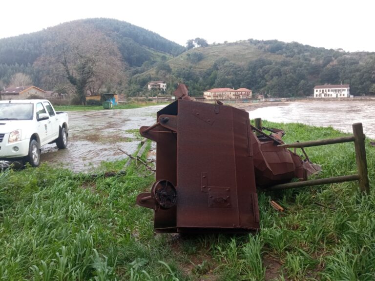 EL ALCALDE DE MIOÑO AGRADECE LA VOLUNTAD DEL AYUNTAMIENTO DE RESTAURAR EL MONUMENTO AL MINERO, PROPIEDAD DE LA JUNTA Y DERRIBADO POR EL VIENTO EL PASADO JUEVES, AUNQUE REPROCHA «SU FALTA COMUNICACIÓN»