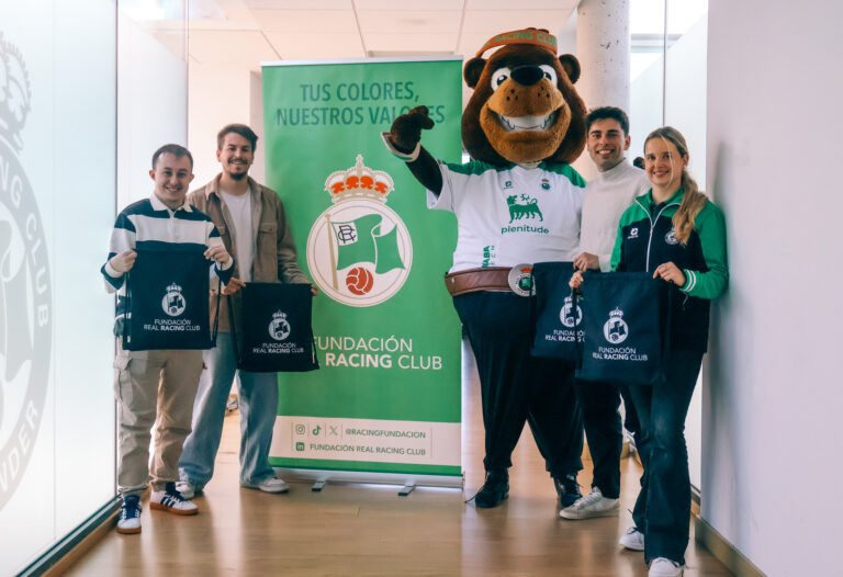 LA FUNDACIÓN DEL RACING DE SANTANDER PROMUEVE LA INICIATIVA ‘RACING VS BULLYNG’ DE PREVENCIÓN DEL ACOSO ESCOLAR EN LA QUE PARTICIPA EL COLEGIO RIOMAR DE CASTRO URDIALES