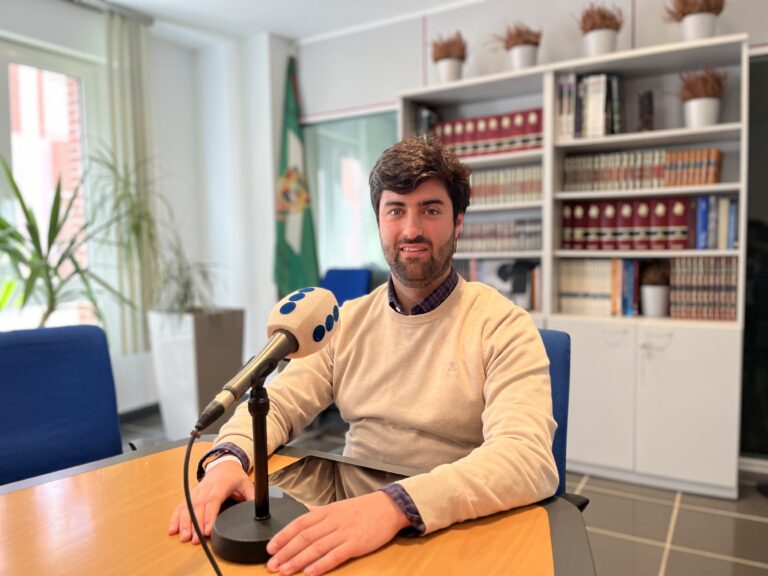 EL PARTIDO POPULAR CRITICA “LA FALTA DE TRANSPARENCIA EN LA GESTIÓN MUNICIPAL POR PARTE DEL AYUNTAMIENTO” Y LOS DOS MESES CONSECUTIVOS SIN PLENOS ORDINARIOS “SUPUESTAMENTE POR LA IMPLEMENTACIÓN DEL NUEVO SISTEMA INFORMÁTICO”
