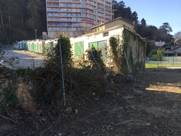 AVANZA EL EXPEDIENTE DE EXPROPIACIÓN DE LOS GARAJES FRENTE AL HOSTAL VISTA ALEGRE QUE IMPIDEN ACABAR LA CALLE DE RIOMAR A COTOLINO