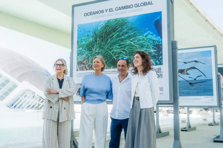QUIQUE TALLEDO RECIBE EL PREMIO EMBAJADOR 2025-2026 DE LA FUNDACIÓN OCEANOGRÀFIC DE VALENCIA
