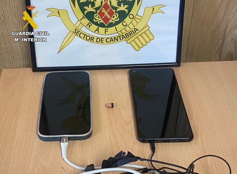 LA GUARDIA CIVIL DETECTÓ A NUEVE PERSONAS CON MEDIOS TECNOLÓGICOS PARA COPIAR EN LOS EXÁMENES TEÓRICOS DE CONDUCIR CELEBRADOS EN LA ZONA ORIENTAL DE CANTABRIA Y EN EL RESTO DE LA REGIÓN