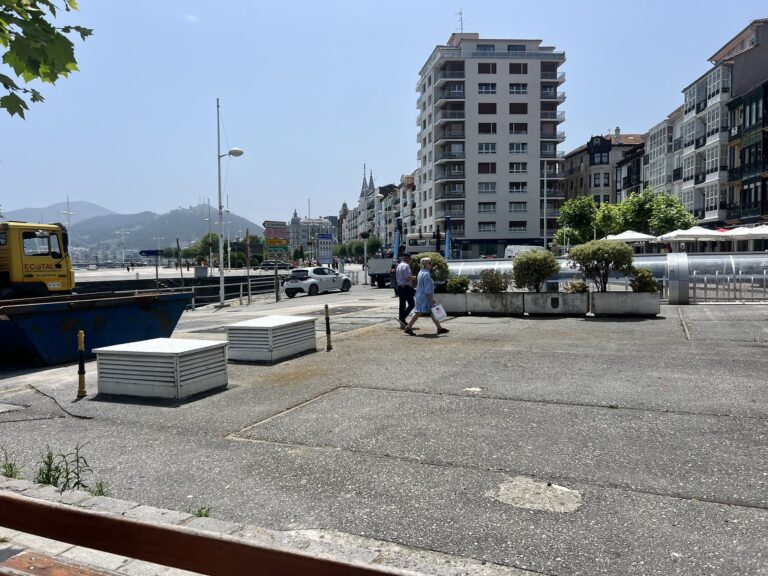 ABIERTO EL PASO DE LA PLAZUELA AL PUERTO TRAS LA FINALIZACIÓN DE LAS OBRAS EN LA ESTACIÓN DE BOMBEO UN MES ANTES DE LO PREVISTO