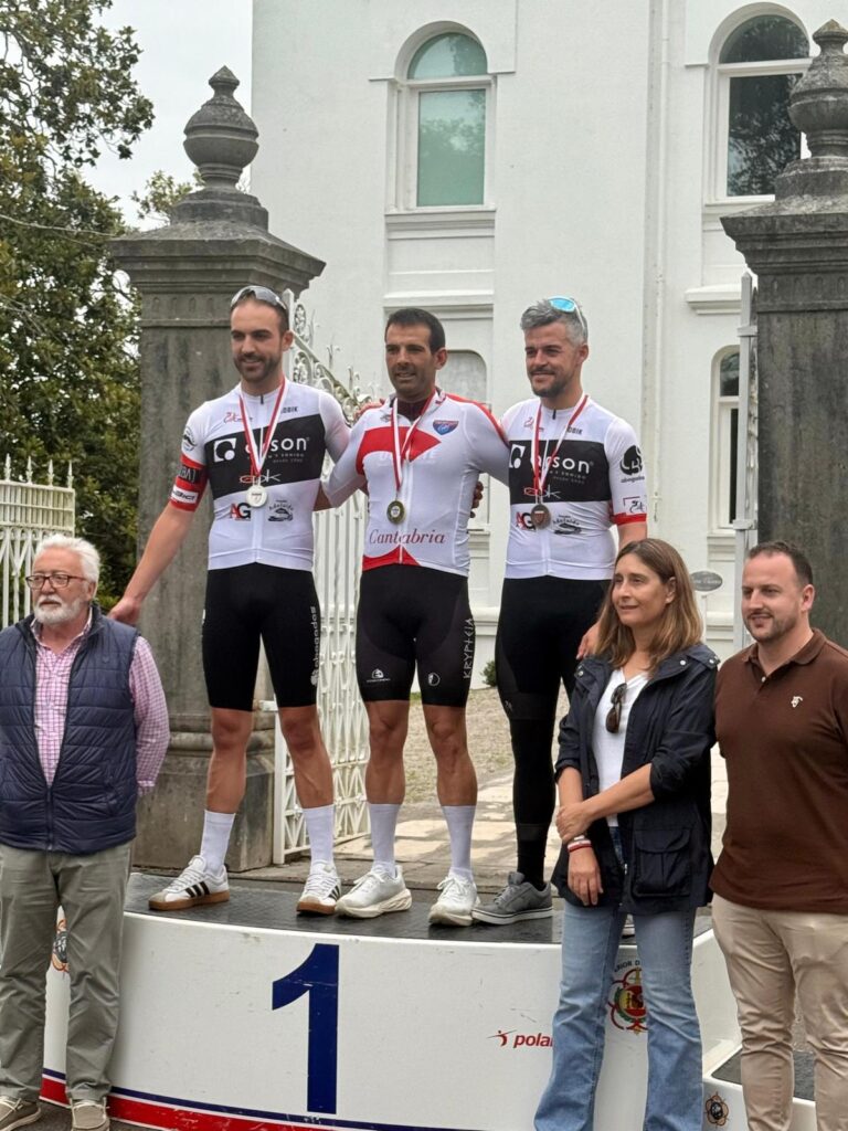 DOS CASTREÑOS EN EL PODIO DEL CAMPEONATO DE CANTABRIA DE CICLISMO EN RUTA, ORO PARA JAVIER ALONSO Y BRONCE PARA SERGIO ASPÍREZ