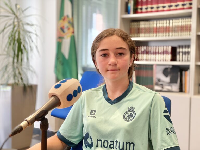 LA CASTREÑA VALENTINA DURÁN DE 12 AÑOS COMENZARÁ EN UNOS DÍAS SU TERCERA TEMPORADA COMO PORTERA EN LAS CATEGORÍAS BASE DEL RACING DE SANTANDER