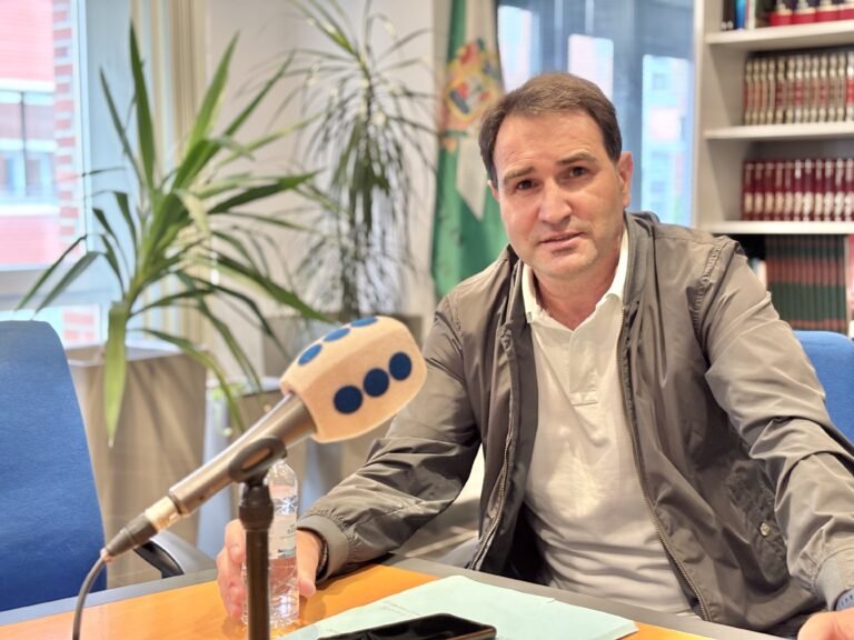EL ALCALDE DE SÁMANO SE HA REUNIDO CON IBERDROLA PARA CONOCER LOS DETALLES DE LA FUTURA LÍNEA DE ALTA TENSIÓN QUE ATRAVESARÁ LA JUNTA VECINAL HASTA VALLEGÓN