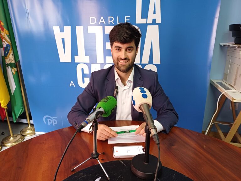 EL PP PIDE LA DIMISIÓN «INMEDIATA» DE LA ALCALDESA DE CASTRO «PORQUE HA HECHO DE LA MENTIRA, DE LA CONFRONTACIÓN, DE LA CHULERÍA Y DE LA ARROGANCIA SU BANDERA PARA GOBERNAR»