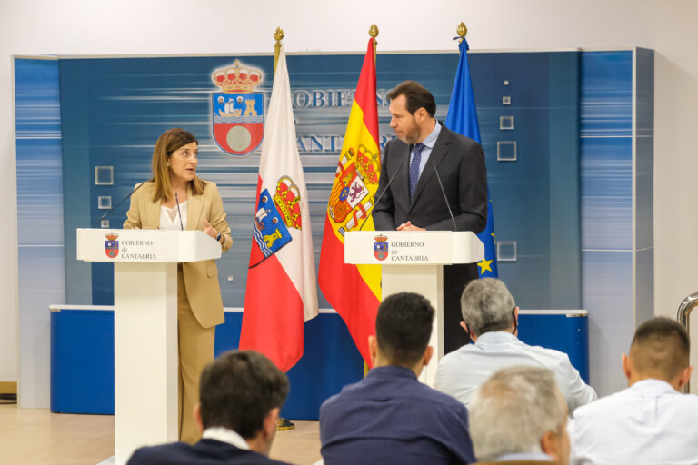 “CANTABRIA NO SE VA A CONFORMAR CON UN METRO DE CASTRO A BILBAO” Y EXIGE QUE EL TREN DE ALTA VELOCIDAD LLEGUE A SANTANDER