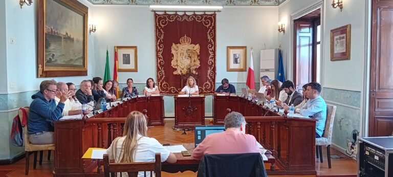 A EXPOSICIÓN PÚBLICA LA MODIFICACIÓN PRESUPUESTARIA PARA AUMENTAR EN 2.000 EUROS LA APORTACIÓN A LA UNIVERSIDAD DE CANTABRIA PARA LOS CURSOS DE VERANO