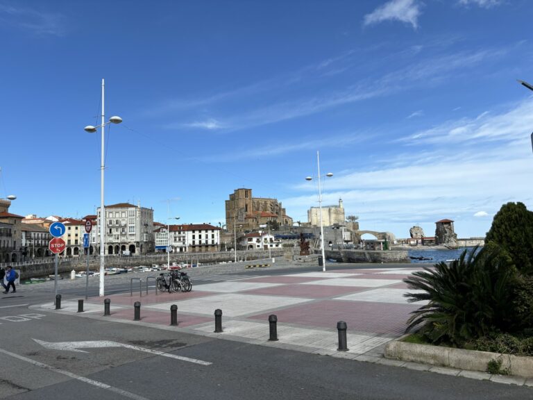 CORTE DE AGUA EL LUNES EN VARIAS CALLES DEL CENTRO DE CASTRO URDIALES