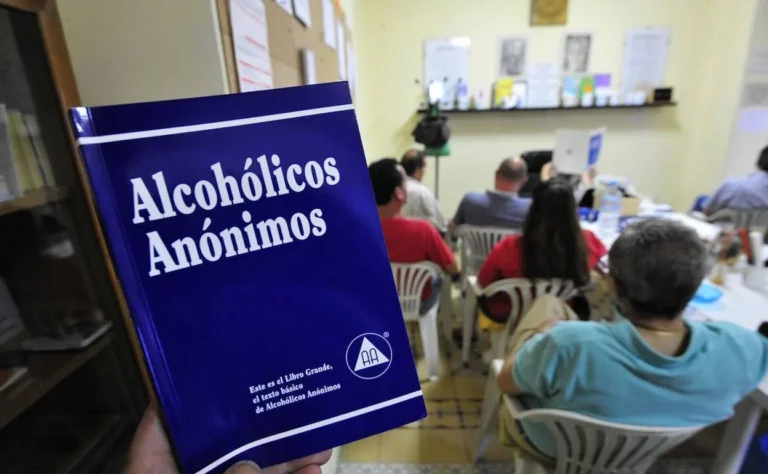 ALCOHÓLICOS ANÓNIMOS RECUERDA LOS RIESGOS QUE CONLLEVA EL CONSUMO DEL ESTAS BEBIDAS CON MOTIVO DE LA CELEBRACIÓN DEL DÍA MUNDIAL SIN ALCOHOL