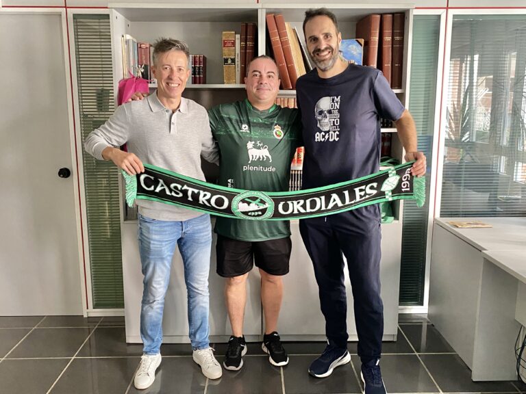 LA TERTULIA DEL RACING DE CASTRO PUNTO RADIO EN LA PREVIA DEL PARTIDO DE LOS VERDIBLANCOS MAÑANA SÁBADO FRENTE AL GRANADA