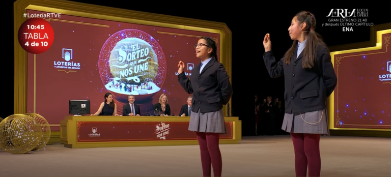 LA LOTERÍA DE NAVIDAD DEJA 320.000 EUROS EN PREMIOS EN CANTABRIA, SÓLO TRES SERIES DE UN CUARTO Y DE DOS QUINTOS PREMIOS