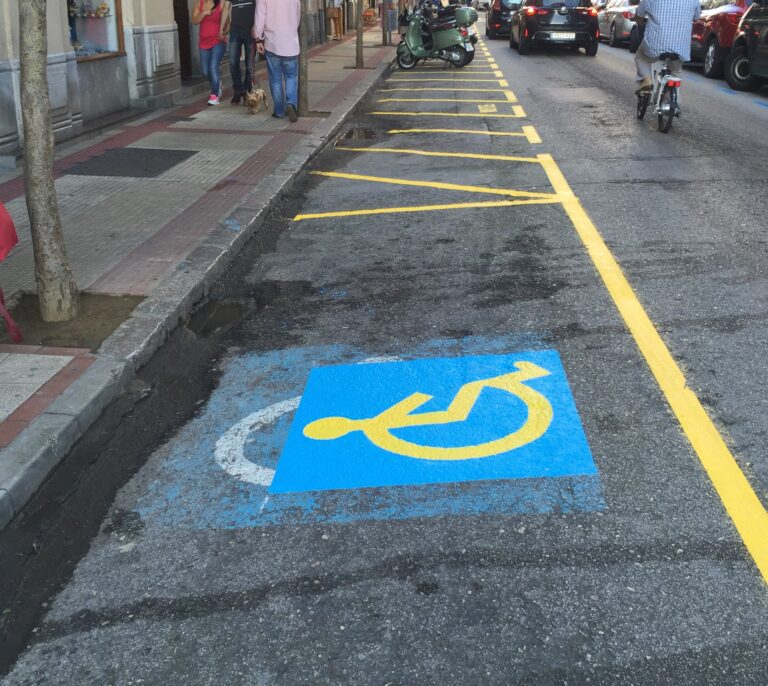 EL GOBIERNO DE CANTABRIA APRUEBA UNA NUEVA REGULACIÓN DE LA TARJETA DE ESTACIONAMIENTO PARA PERSONAS CON MOVILIDAD REDUCIDA