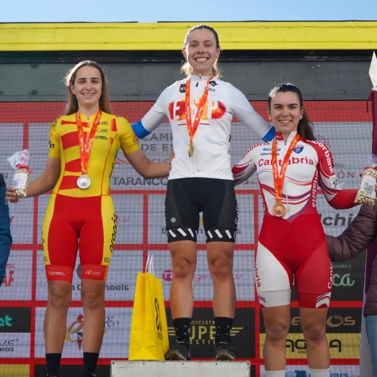 LA CASTREÑA MARTA BETI OBTIENE LA MEDALLA DE BRONCE EN EL CAMPEONATO DE ESPAÑA SUB-23 DE CICLOCROSS Y LA DE PLATA EN RELEVOS POR EQUIPOS CON CANTABRIA