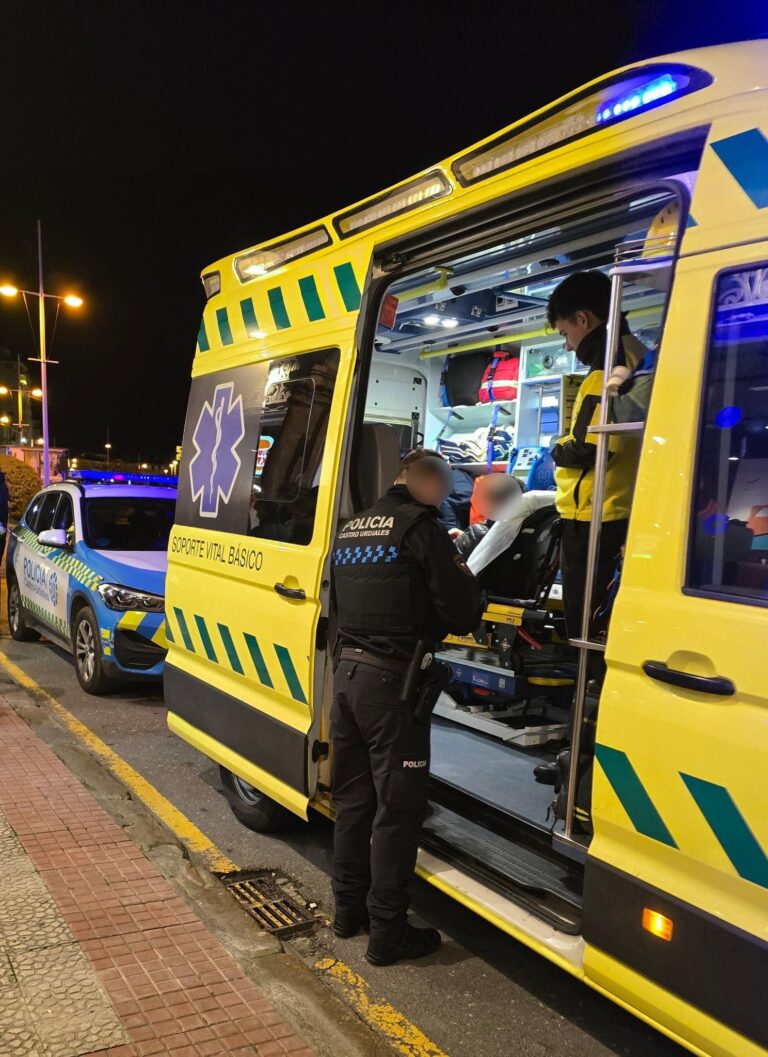 UNA PELEA ENTRE VARIAS PERSONAS EN EL PASEO DE OCHARAN SE SALDA CON UN MENOR HERIDO Y TRASLADADO AL HOSPITAL